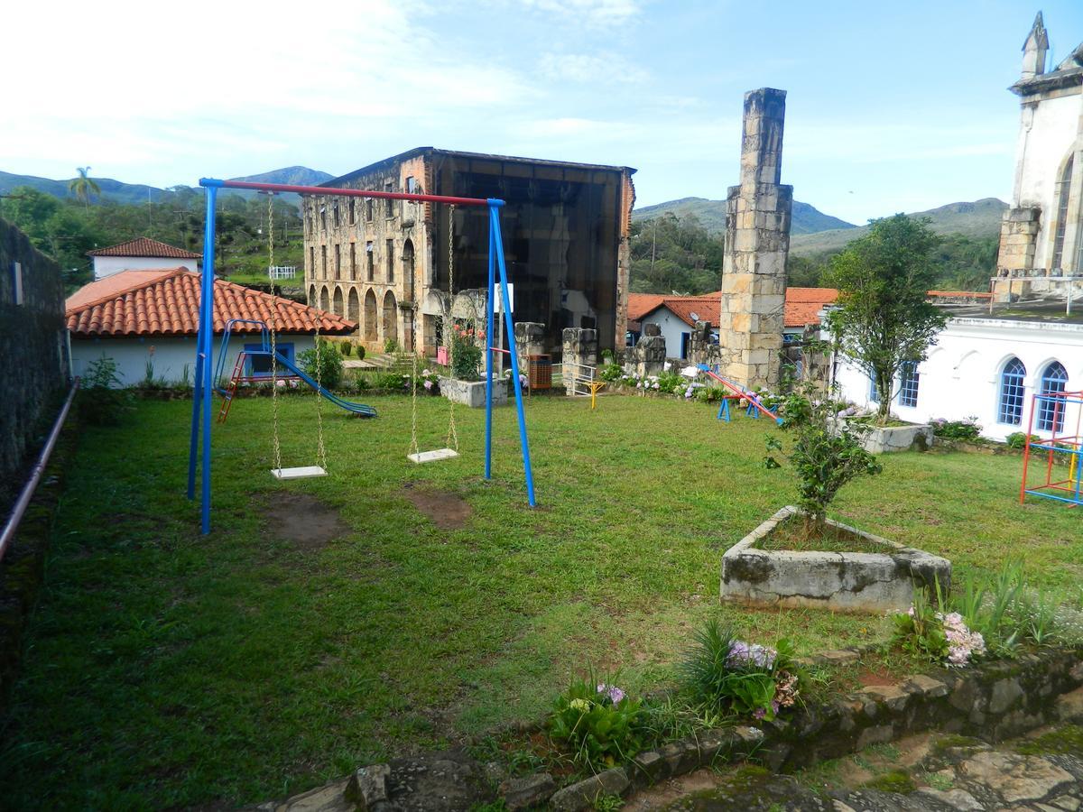 卡塔斯阿塔斯 Santuario Do Caraca酒店 外观 照片